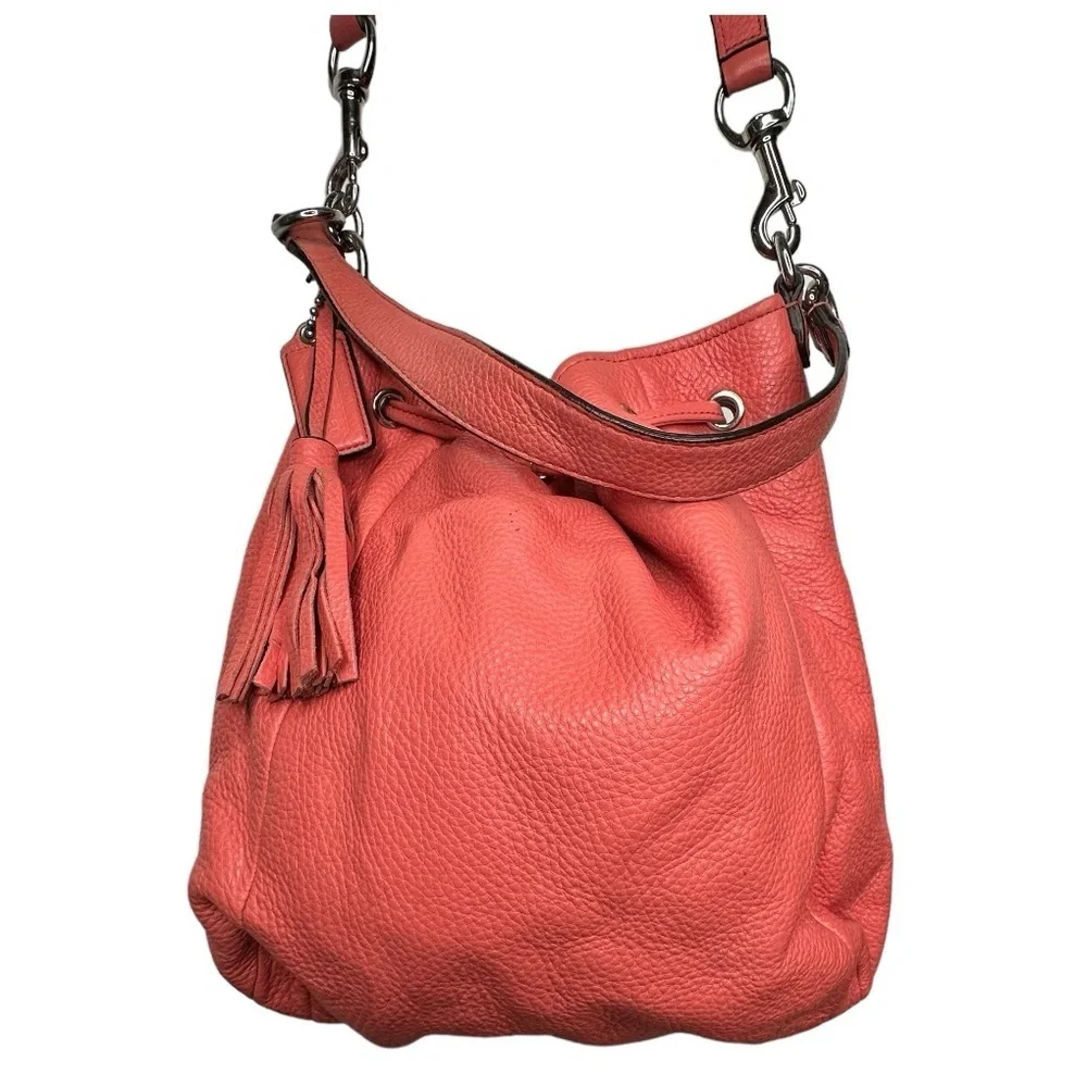 Coach‎ Pebbled Leather Purse